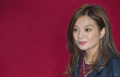 娱乐吃瓜女艺人是谁,吃瓜女艺人是谁，背后故事引热议